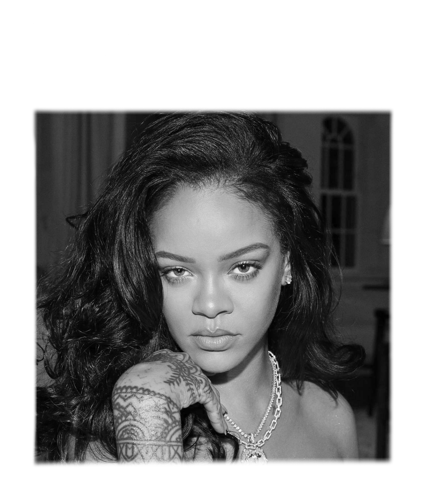 #285 - RIHANNA - DTF Transfer